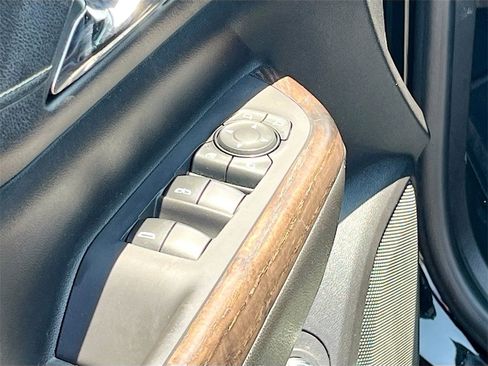 Used 2020 GMC Acadia Denali image 18