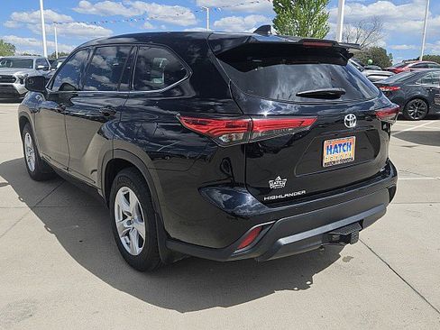Used 2022 Toyota Highlander L AWD/4WD image 23