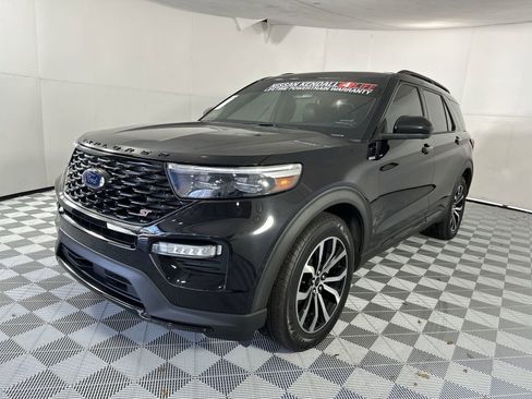 Used 2022 Ford Explorer ST-Line w/ Class IV Trailer Tow Package RWD image 4