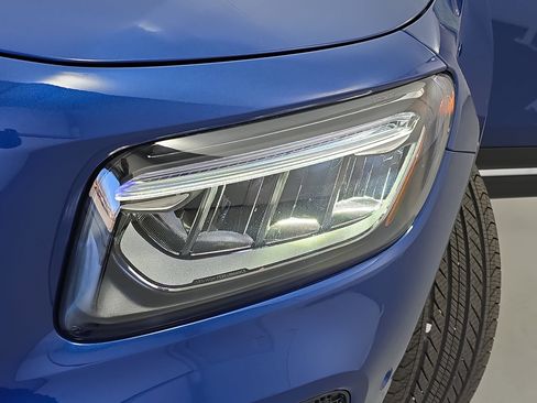 New 2026 Mercedes-Benz GLB 250 4MATIC image 32