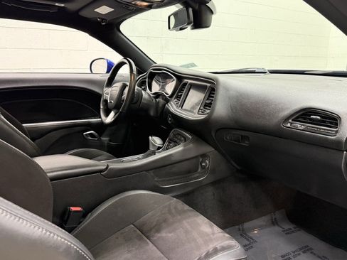 Used 2018 Dodge Challenger R/T Scat Pack w/ Dynamics Package image 30