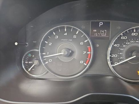 Used 2011 Subaru Outback 3.6R Limited w/ PWR Moonroof Pkg image 11