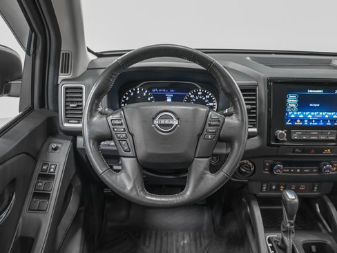 Used 2024 Nissan Frontier SL w/ Technology Package AWD/4WD image 17