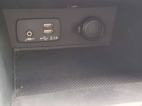 Used 2023 Subaru Crosstrek 2.0i Premium image 22