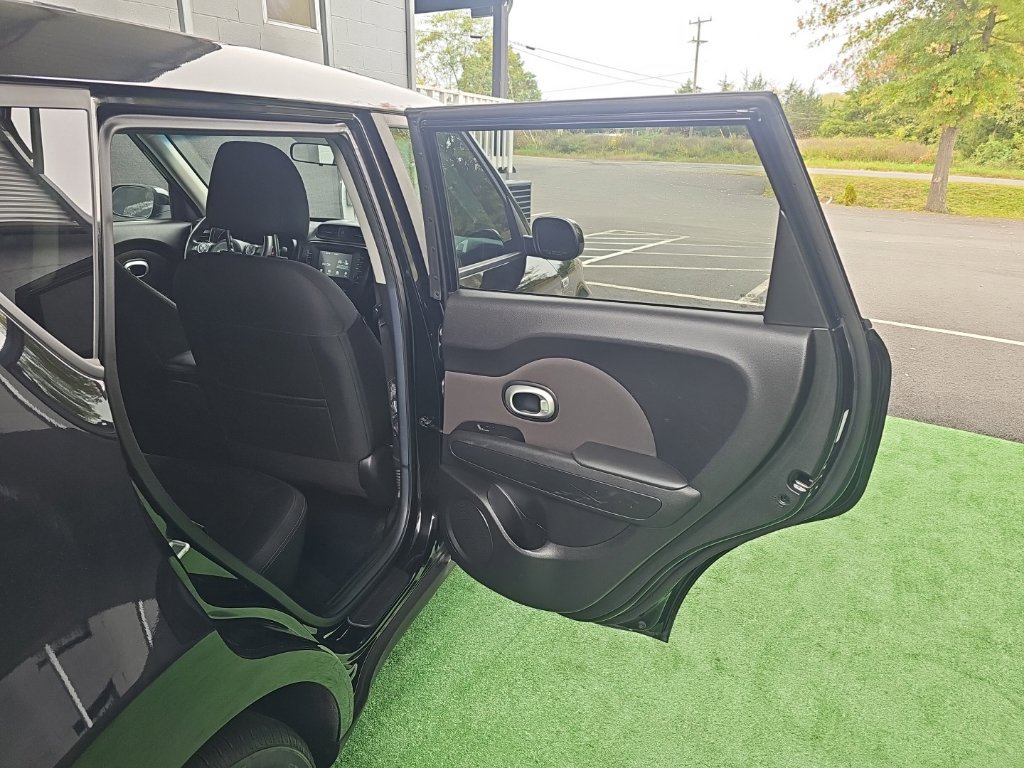 Used 2019 Kia Soul + FWD image 36