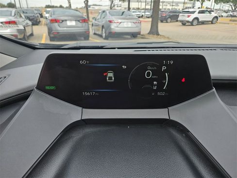 Used 2025 Toyota Prius LE image 18