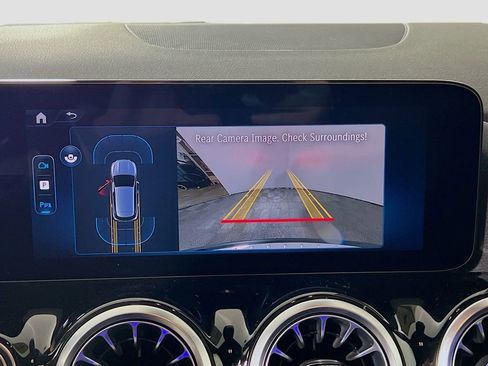 New 2025 Mercedes-Benz GLA 250 4MATIC image 15