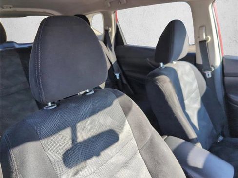 Used 2014 Nissan Rogue SV image 24