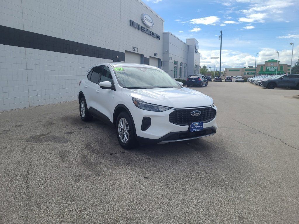 Used 2023 Ford Escape Active w/ Tech Pack #2 AWD/4WD image 8