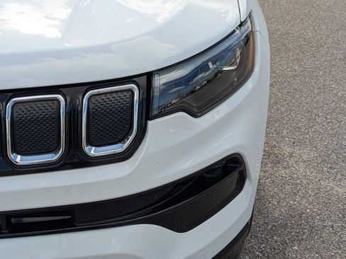 Used 2022 Jeep Compass Limited w/ Elite Group image 9