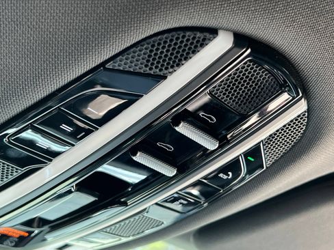 Certified 2023 Porsche Panamera 4S Executive AWD/4WD image 36