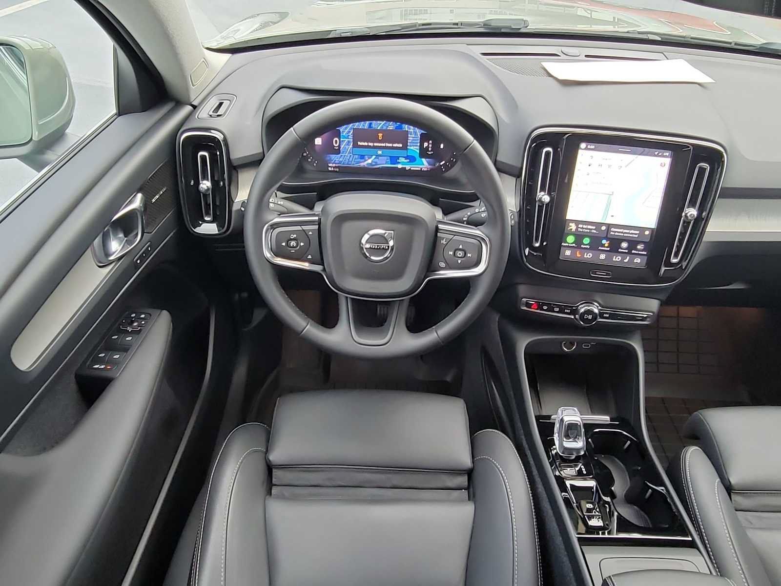 Used 2024 Volvo XC40 B5 Ultimate w/ Protection Package Premier AWD/4WD image 15