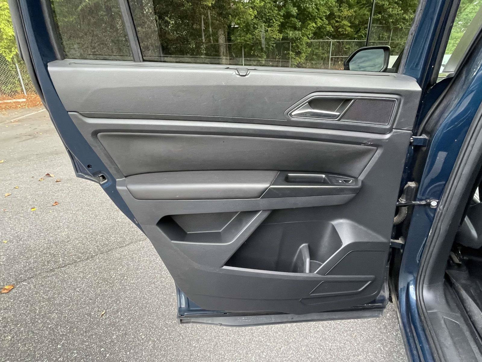 Used 2019 Volkswagen Atlas SE FWD image 14