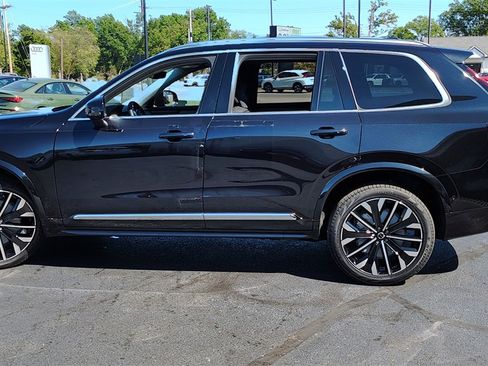 New 2026 Volvo XC90 B6 Plus w/ Protection Package Premier image 5