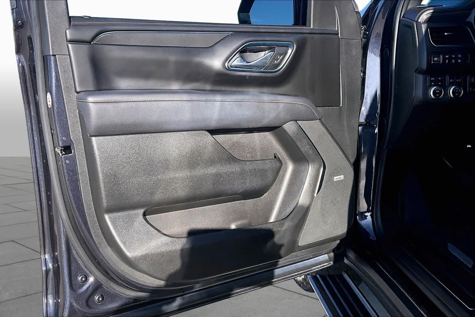 Used 2023 GMC Yukon AT4 w/ AT4 Premium Plus Package AWD/4WD image 21