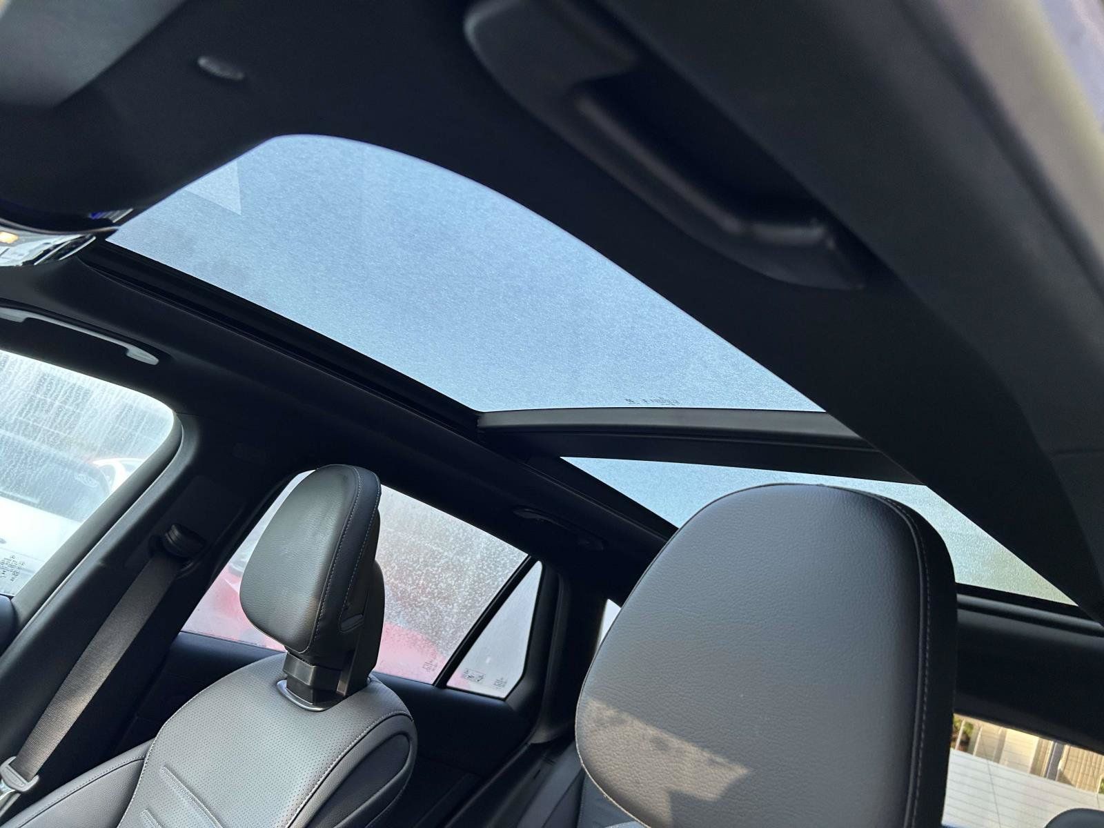 Certified 2025 Mercedes-Benz GLC 300 image 24