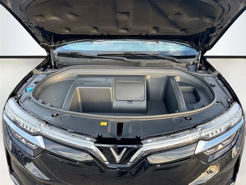 New 2025 VinFast VF 8 Plus image 30