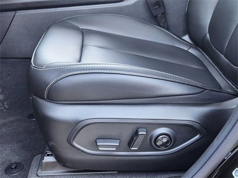 New 2025 Jeep Grand Cherokee L Limited w/ Black Appearance Package image 19