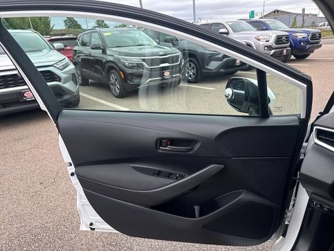 Used 2024 Toyota Corolla LE FWD image 34