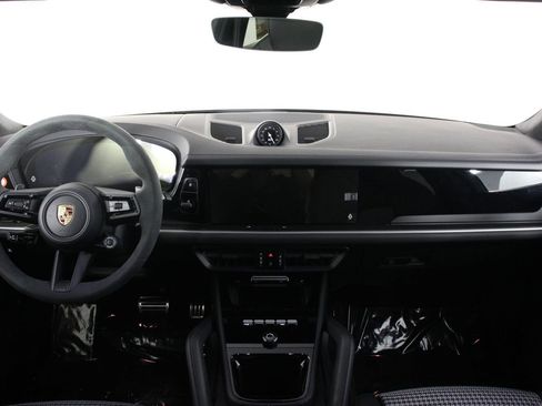 Certified 2025 Porsche Cayenne S AWD/4WD image 11