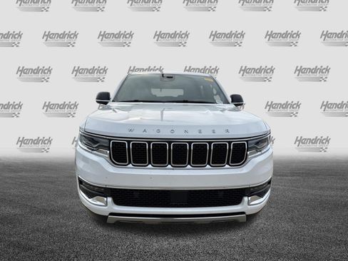 Used 2023 Jeep Wagoneer Series III w/ Premium Group I AWD/4WD image 3