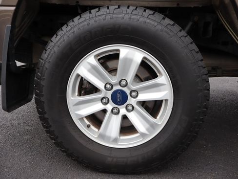 Used 2015 Ford F150 XLT w/ Equipment Group 301A Mid AWD/4WD image 41