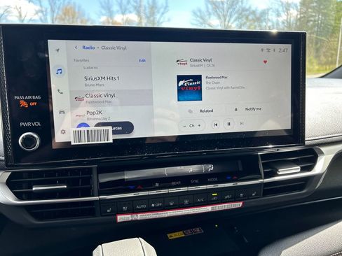 New 2026 Toyota Sienna Platinum AWD/4WD image 12