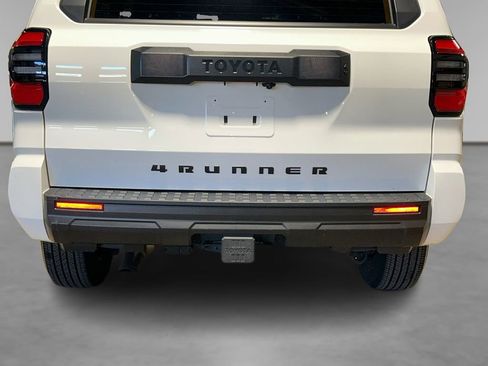 Used 2025 Toyota 4Runner SR5 image 15