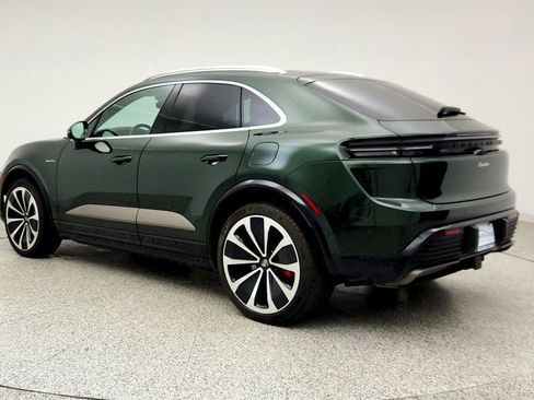 Used 2024 Porsche Macan Turbo Electric AWD/4WD image 7