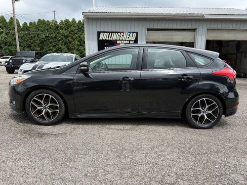 Used 2015 Ford Focus SE w/ SE Sport Package FWD image 8