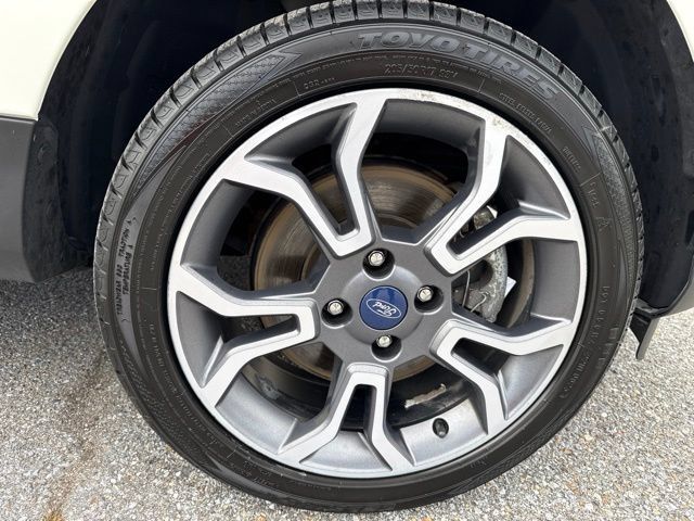Used 2020 Ford EcoSport SES w/ SES Black Appearance Package AWD/4WD image 9