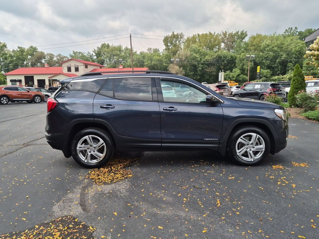Used 2018 GMC Terrain SLE w/ Driver Convenience Package AWD/4WD image 5