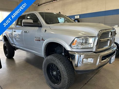 Used 2018 RAM 2500 Laramie AWD/4WD image 2