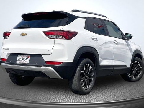 Used 2022 Chevrolet TrailBlazer LT w/ Confidence II Package FWD image 13