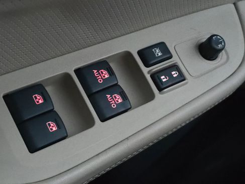 Used 2016 Subaru Outback 3.6R Limited image 17