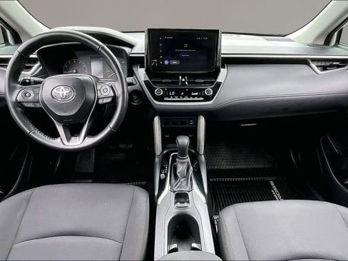 Used 2024 Toyota Corolla Cross LE FWD image 7