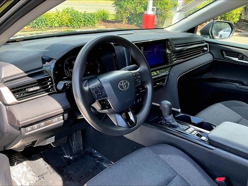 Used 2025 Toyota Camry LE FWD image 13