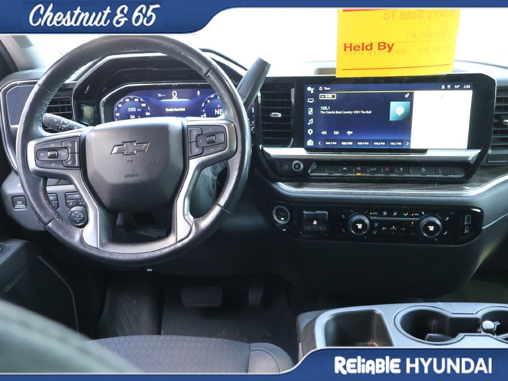Used 2022 Chevrolet Silverado 1500 RST AWD/4WD image 18