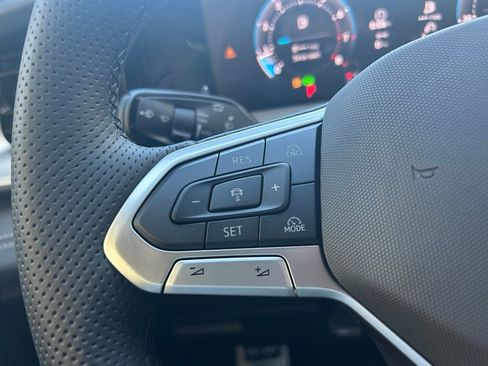 New 2026 Volkswagen Tiguan SE R-Line image 20