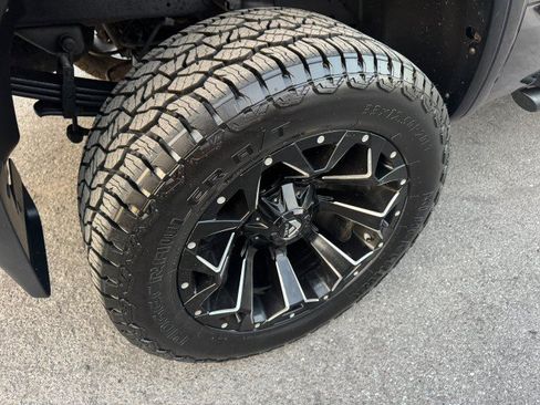 Used 2018 Nissan Titan PRO-4X w/ Pro-4x Convenience Package AWD/4WD image 30