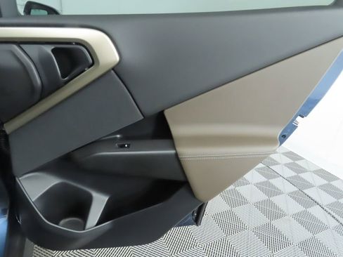 Certified 2025 BMW X3 xDrive30i w/ Convenience Package image 28