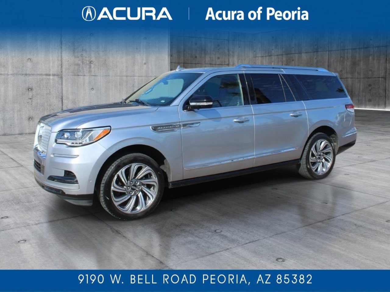 Used 2024 Lincoln Navigator L 4WD image 1