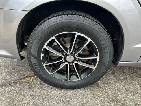 Used 2019 Dodge Grand Caravan GT FWD image 30