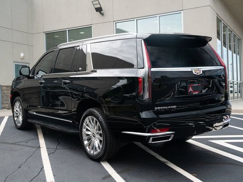 Used 2024 Cadillac Escalade ESV Premium Luxury w/ LPO, Floor Liner Package RWD image 18