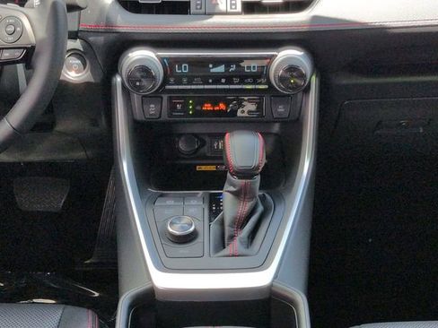 Certified 2025 Toyota RAV4 XSE AWD/4WD image 19