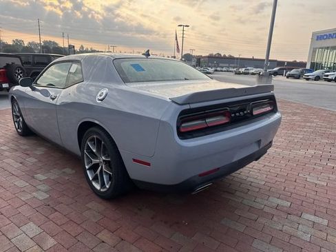 Used 2022 Dodge Challenger GT RWD image 7