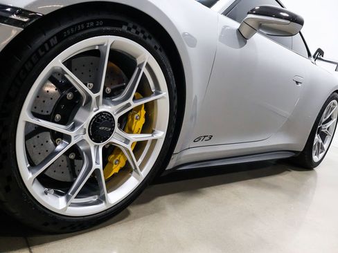 Used 2022 Porsche 911 GT3 RWD image 22
