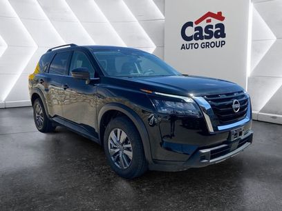 Certified 2025 Nissan Pathfinder SV