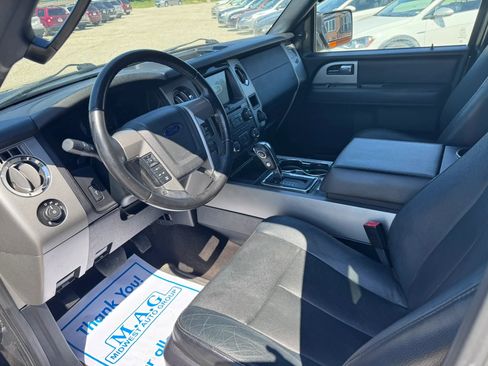 Used 2016 Ford Expedition Limited w/ Equipment Group 301A AWD/4WD image 19