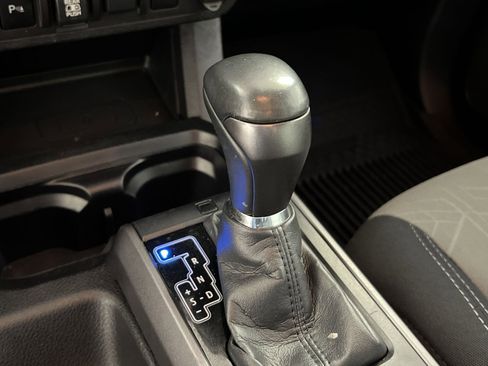 Used 2021 Toyota Tacoma TRD Off-Road w/ Technology Package image 22